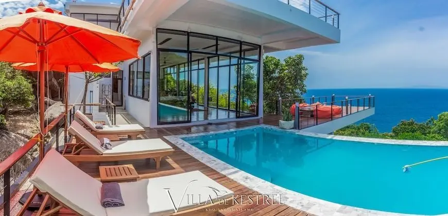 3 Bedrooms Villa