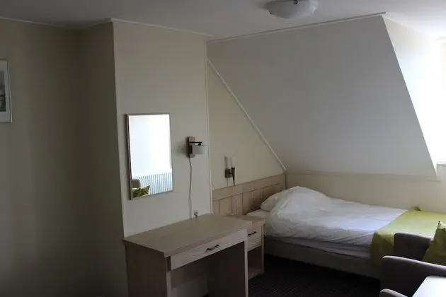 Üç Kişilik Oda