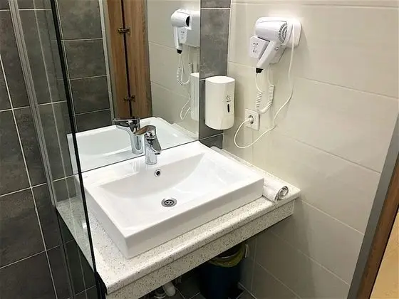 Economy Twin Room (Without Window)