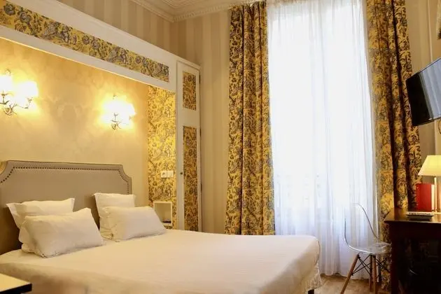 Classic Tek Büyük Yataklı Oda