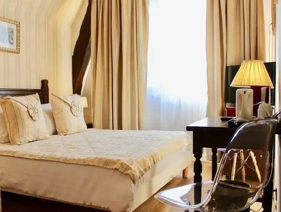 Classic Tek Büyük Yataklı Oda