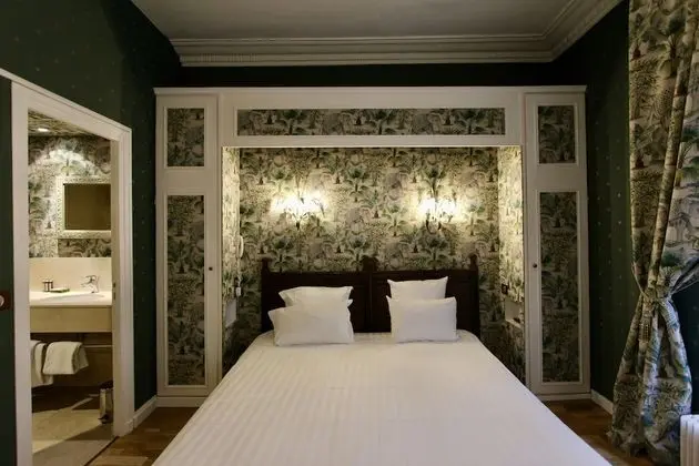 Classic Tek Büyük Yataklı Oda