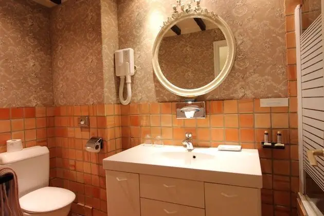 Classic Tek Büyük Yataklı Oda