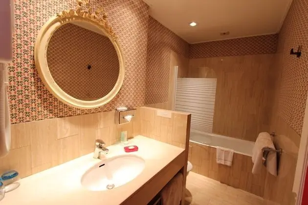 Tek Büyük Yataklı Oda (Charme)