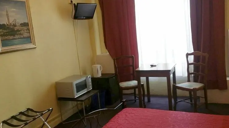Tek Büyük Yataklı Oda