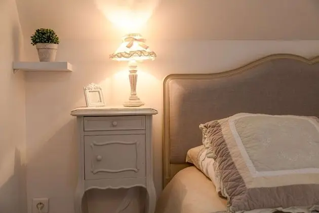 Romantic Tek Büyük Yataklı Oda, Havuz Manzaralı