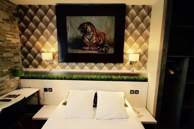 Classic Tek Büyük Yataklı Oda