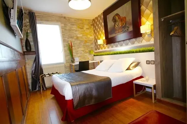 Classic Tek Büyük Yataklı Oda