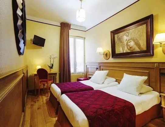 Classic Tek Büyük Yataklı Oda