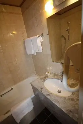 Classic Tek Büyük Yataklı Oda