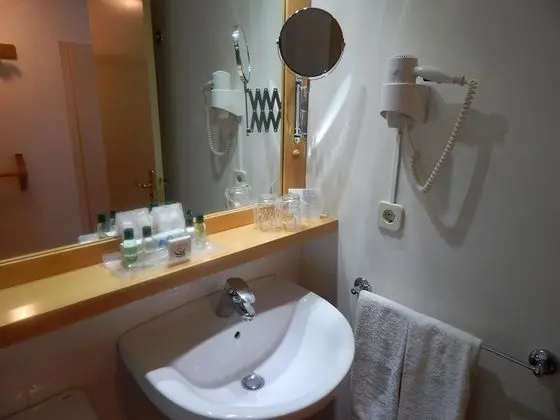 İki Ayrı Yataklı Oda, 2 Tek Kişilik Yatak