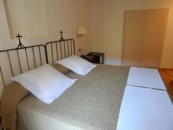 Tek Büyük Yataklı Oda, 1 Çift Kişilik Yatak