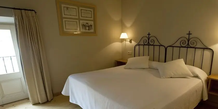 Tek Büyük Yataklı Oda, 1 Çift Kişilik Yatak