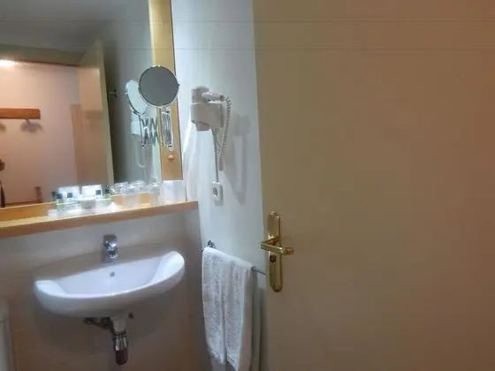 Tek Büyük Yataklı Oda, 1 Çift Kişilik Yatak