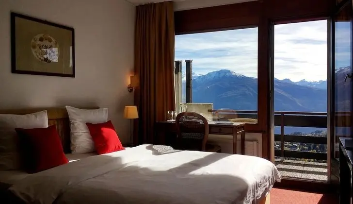 Büyük Yataklı Tek Kişilik Oda, Balkon, Dağ Manzaralı