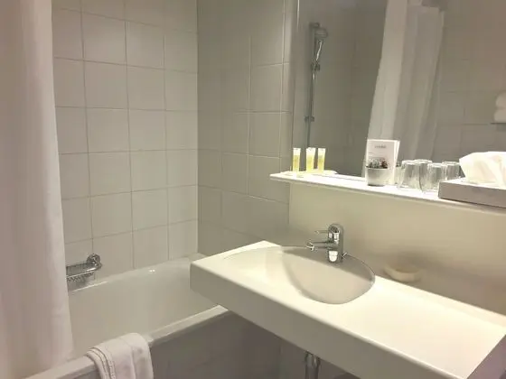 Büyük Yataklı Tek Kişilik Oda, Balkon, Dağ Manzaralı