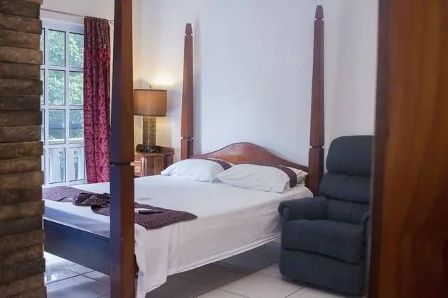 Premium Tek Büyük Yataklı Oda