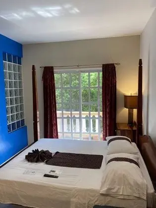 Premium Tek Büyük Yataklı Oda