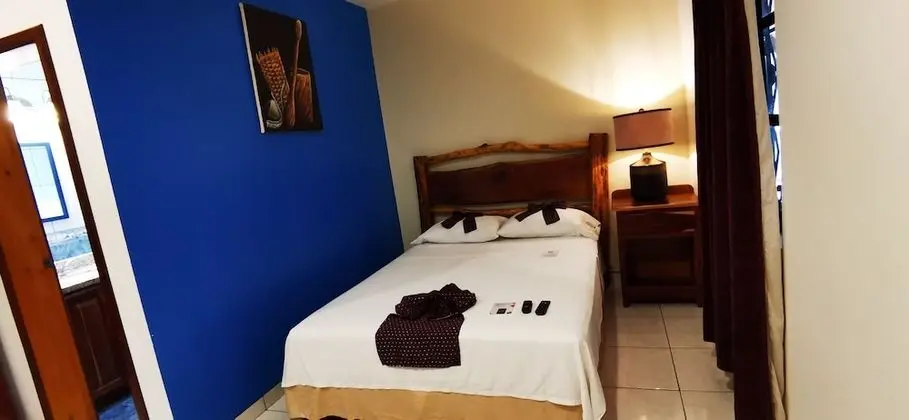 Premium Tek Büyük Yataklı Oda