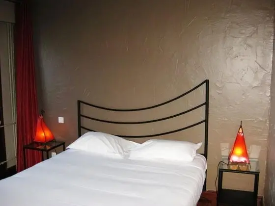 Classic Tek Büyük Yataklı Oda