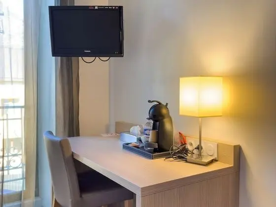 Comfort Tek Büyük Yataklı Oda
