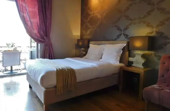 Comfort Tek Büyük Yataklı Oda