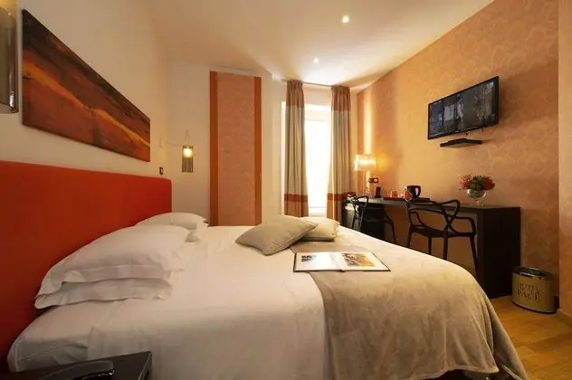 Standard Oda, 1 Büyük (Queen) Boy Yatak (Twin bed on request)