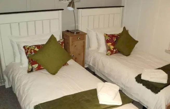 Basic Üç Kişilik Oda