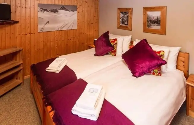 Comfort Tek Büyük veya İki Ayrı Yataklı Oda