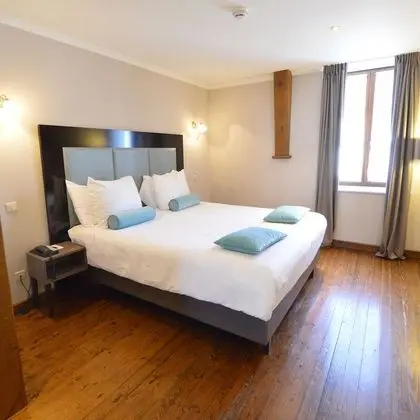 Comfort Tek Büyük veya İki Ayrı Yataklı Oda (River View)