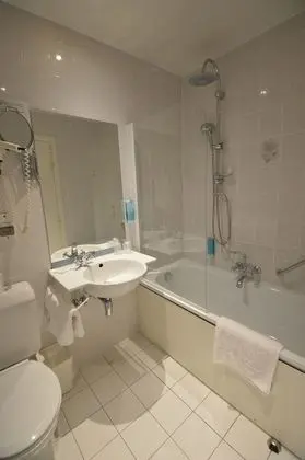 Comfort Tek Büyük veya İki Ayrı Yataklı Oda (River View)