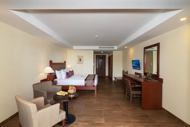 Deluxe Double Room, Bathtub, Balcony (Free Two Way Airport Transfer)
