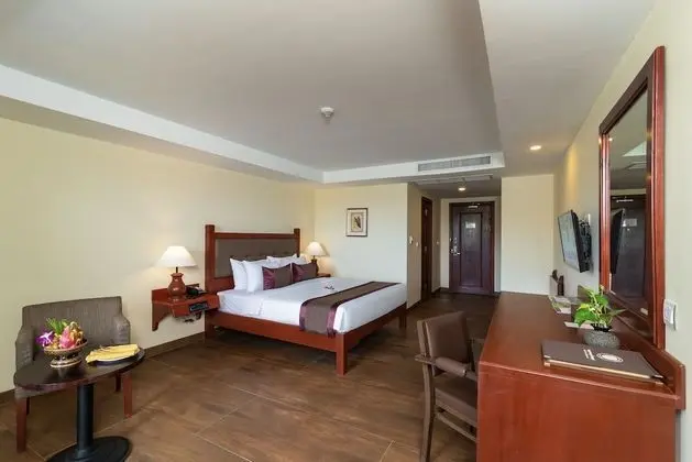 Deluxe Double Room, Bathtub, Balcony (Free Two Way Airport Transfer)