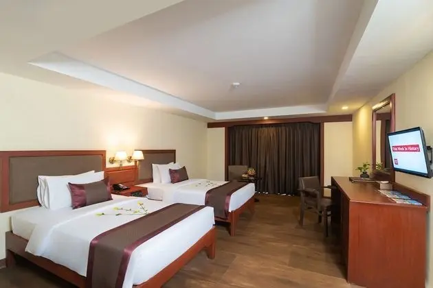 Deluxe Double Room, Bathtub, Balcony (Free Two Way Airport Transfer)