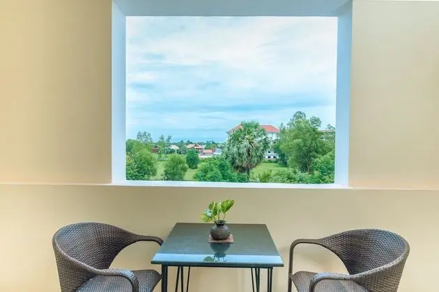 Deluxe Twin Room, Bathtub, Balcony (Free Two Way Airport Transfer)