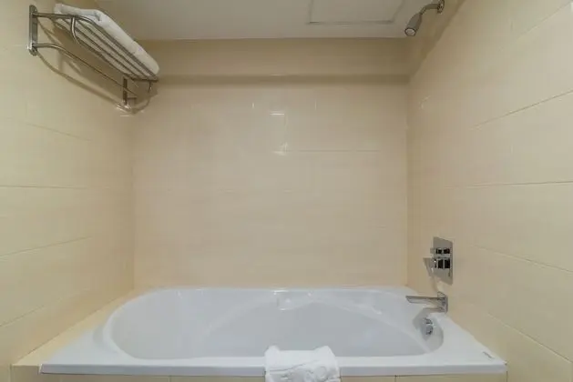 Deluxe Twin Room, Bathtub, Balcony (Free Two Way Airport Transfer)