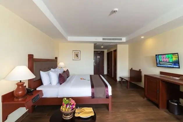 Superior Double or Twin Room, Bathtub, Balcony (Free Two Way Airport Transfer)