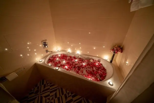 Superior Double or Twin Room, Bathtub, Balcony (Free Two Way Airport Transfer)