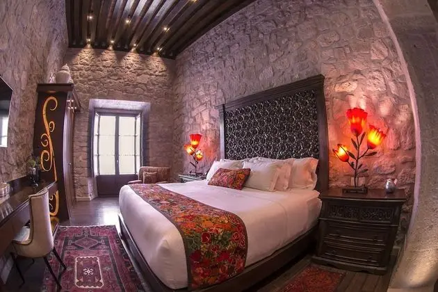 Exclusive Oda (Soledad Expedia)