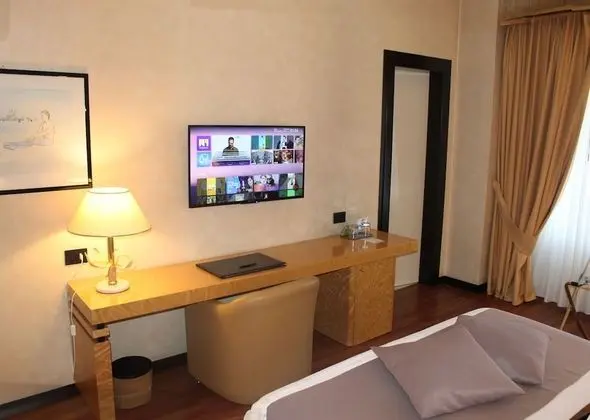 Standard Tek Büyük Yataklı Oda