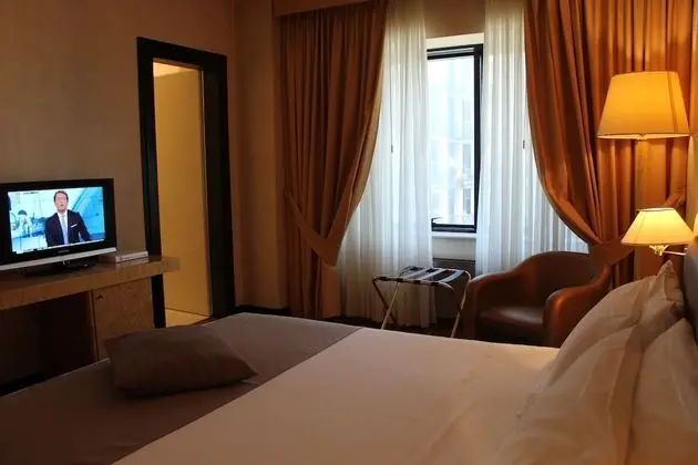 Standard Tek Büyük Yataklı Oda