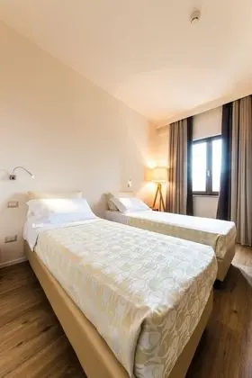 Superior Tek Büyük veya İki Ayrı Yataklı Oda