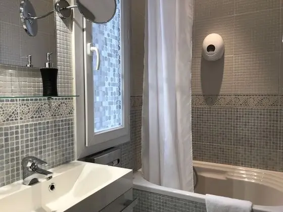 Classic Tek Büyük veya İki Ayrı Yataklı Oda