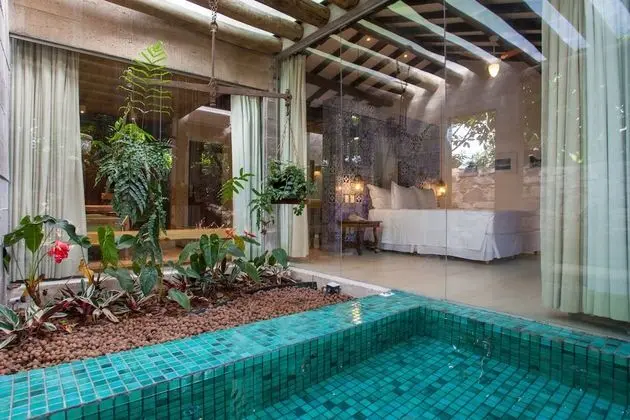 Romantic Tek Büyük Yataklı Oda, Kişiye Özel Havuzlu