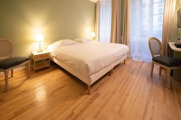 Comfort Tek Büyük Yataklı Oda