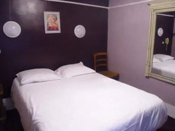 Tek Büyük Yataklı Oda, Ortak Banyo