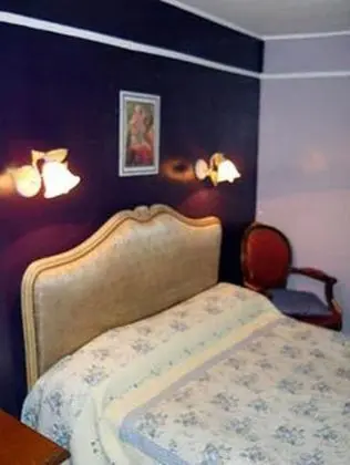 Tek Büyük Yataklı Oda, Ortak Banyo