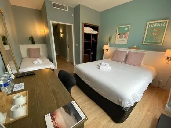 Chambre triple privilège avec vue sur la mer