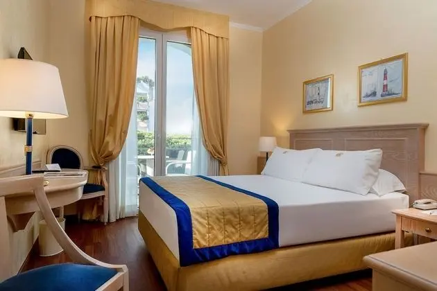 Comfort Büyük Yataklı Tek Kişilik Oda