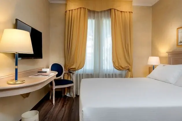 Comfort Büyük Yataklı Tek Kişilik Oda